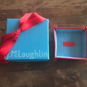 J.McLaughlin leather jewelry holder